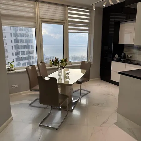 3 кімнатні біля моря, 2 спальні,аркадія, Apartment *